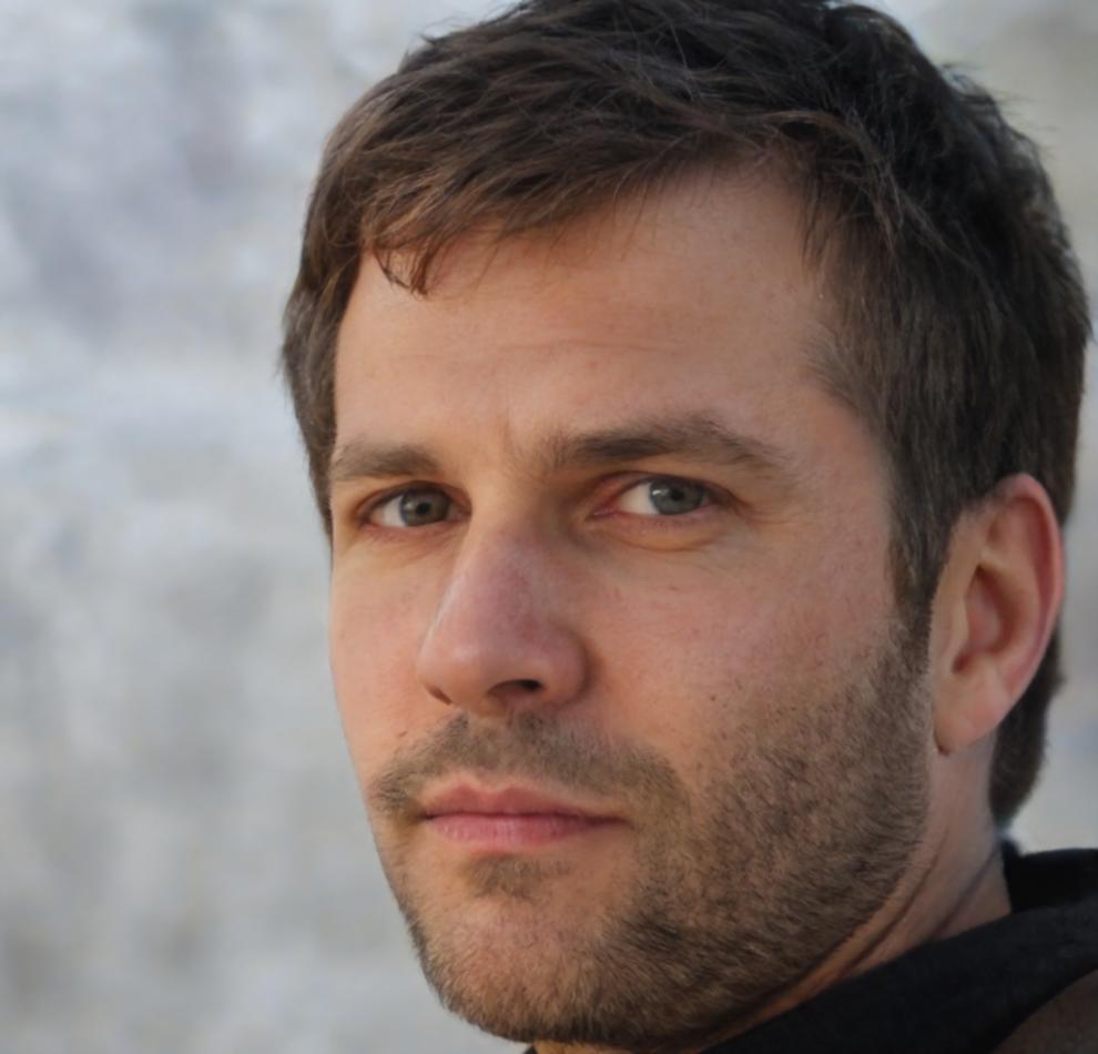 Portret instructor Răzvan Popescu